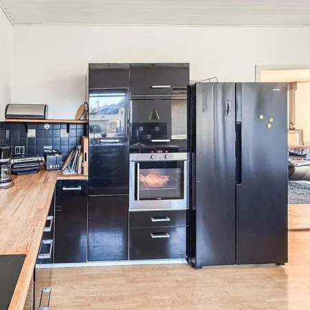 度假居 4 Bedroom Cozy In *